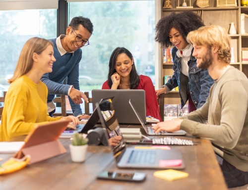 771771威尼斯cm工作生活体验