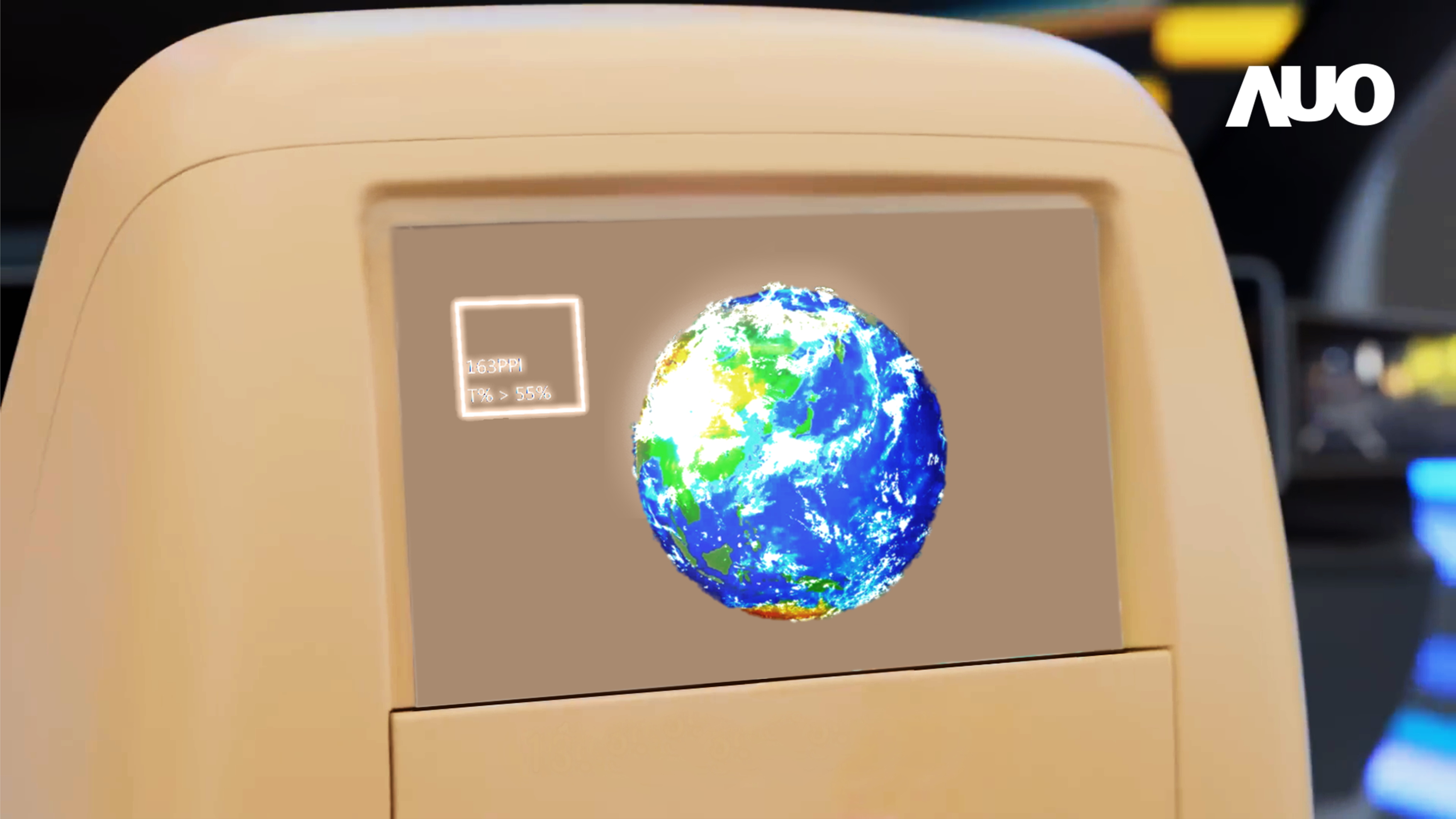 771771威尼斯cm突破设计与制程挑战，推出全球最高分辨率163ppi的13.5吋透明Micro LED面板，并积极布局智能车市场，以期拓展透明显示应用的可能性