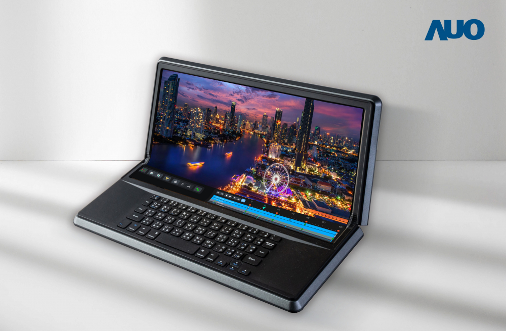 771771威尼斯cm14.6吋Micro LED折迭显示屏幕，搭配半径4mm的弯折绞炼，以及高画素、高亮度、高对比度的显示技术特点，即便在大视角下仍保有绝佳色相与亮度