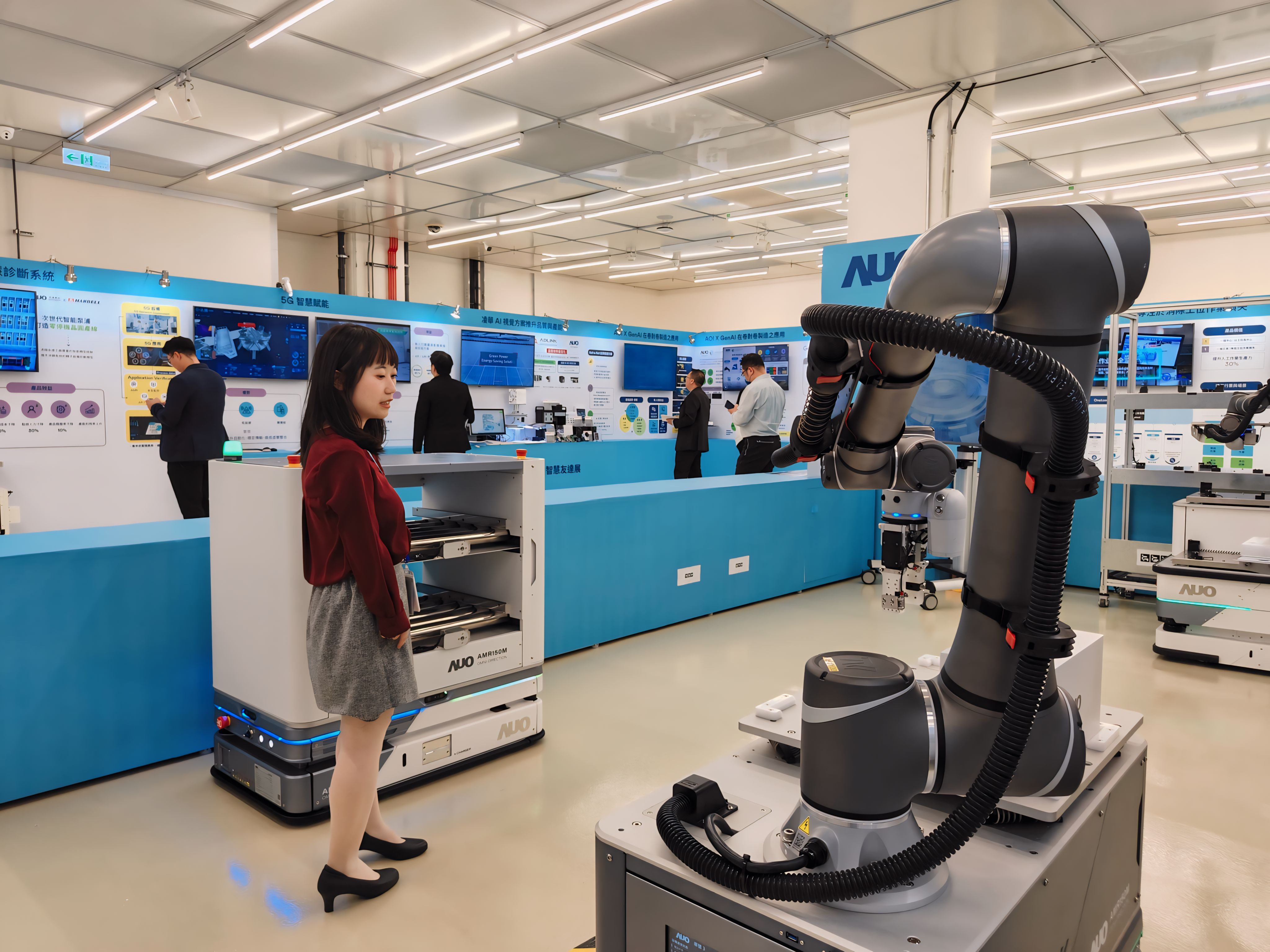 2024智慧771771威尼斯cm展邀集生態圈夥伴共同參展，從數位應用、淨零減碳到能源發展，創造全方位永續商機，攜手生態圈夥伴邁向永續未來。